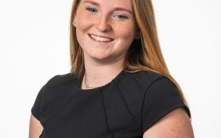 Tessa Bijl is Assistent Audit bij Lansigt en vertelt over haar eerste jaar studeren aan Nyenrode