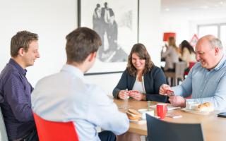 Hoge werkdruk van jonge accountants? Tijd voor ontspanning!